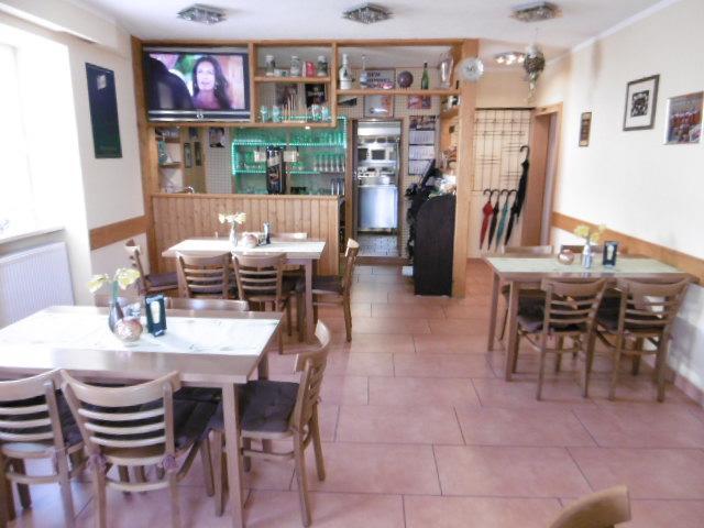 Gasthaus ,,Zum Schwarzen Baer" Gusten Buitenkant foto
